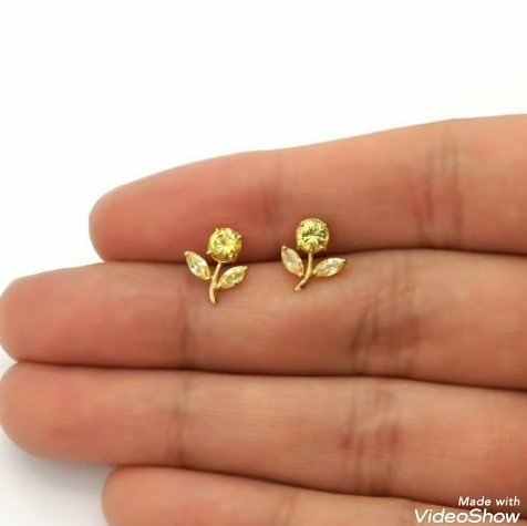 lightweight gold earrings 10