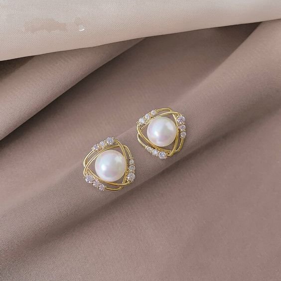 pearl earrings 1