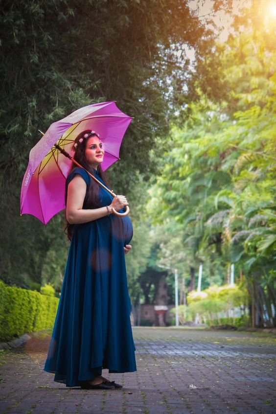 maternity photoshoot ideas 9