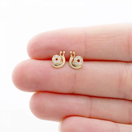 lightweight gold earrings 19