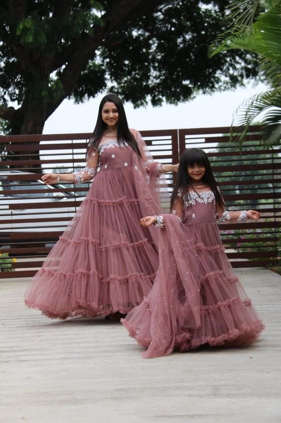 mother daughter matching outfits 8