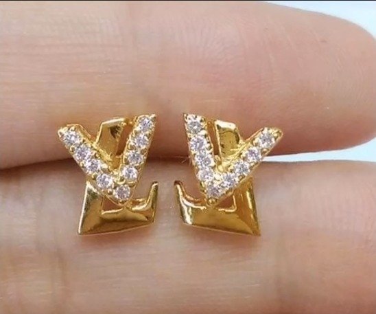 gold earrings 16