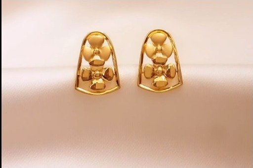 small gold earrings 11
