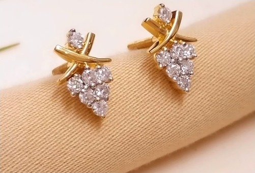 small gold earrings 7