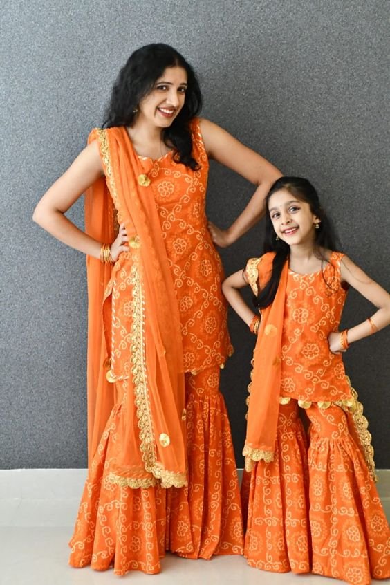 mother daughter matching outfit ideas 13