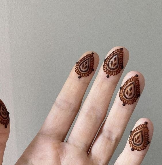 Mehndi finger designs Easy 3