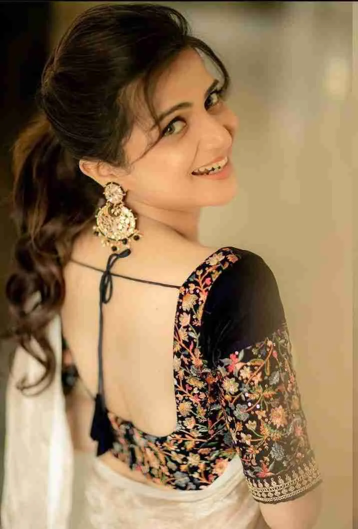 modern blouse designs for saree