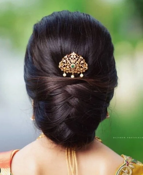 Elegant Indian bridal hairdo ideas for a classic wedding ceremony