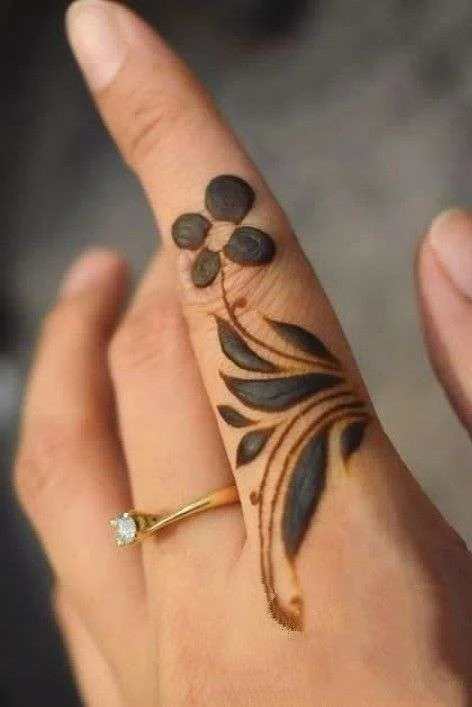 trendy finger mehndi designs