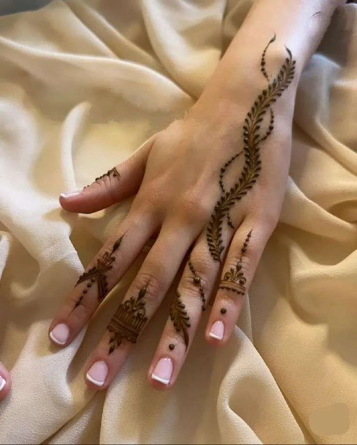 trendy finger mehndi designs