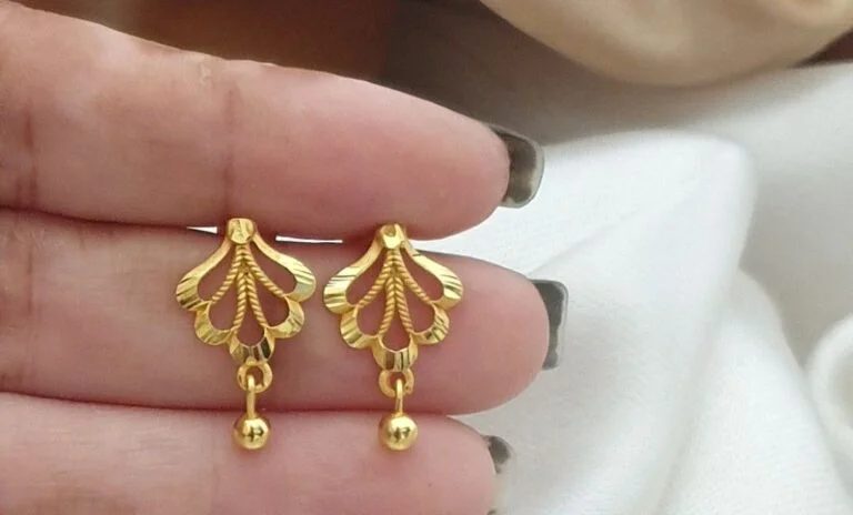 gold earrings