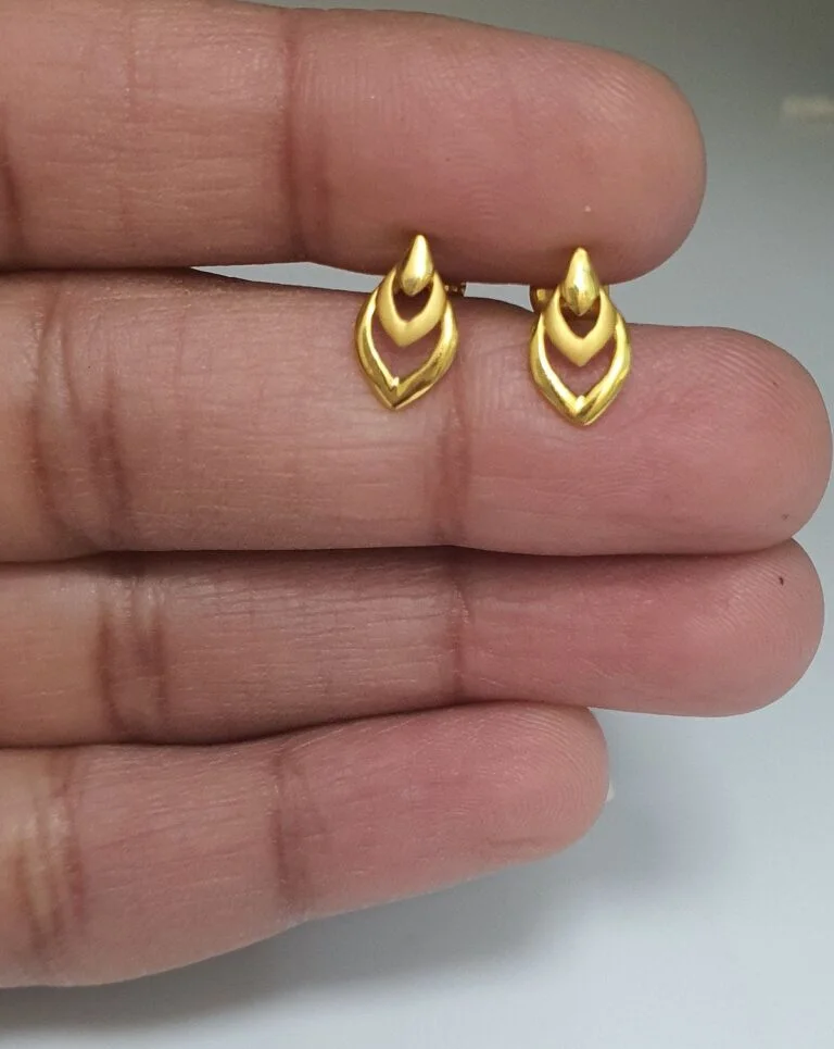 gold earrings