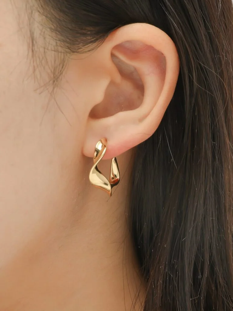 Best Gold Earrings Under $200 in USA
