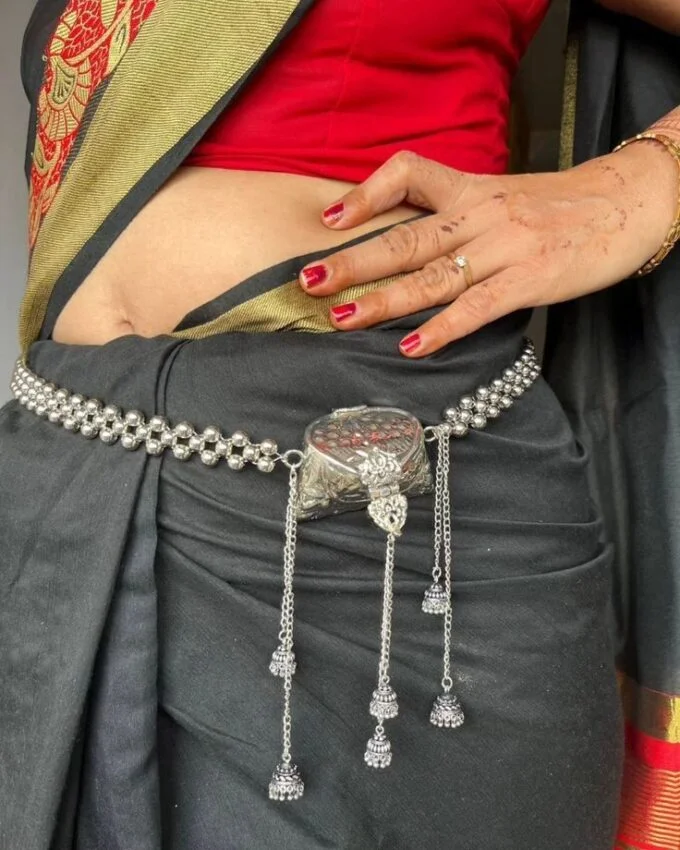 Black Metal Hip Chain