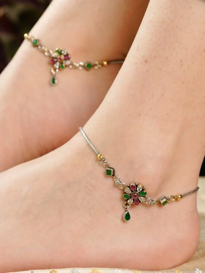 Stylish Anklet Designs