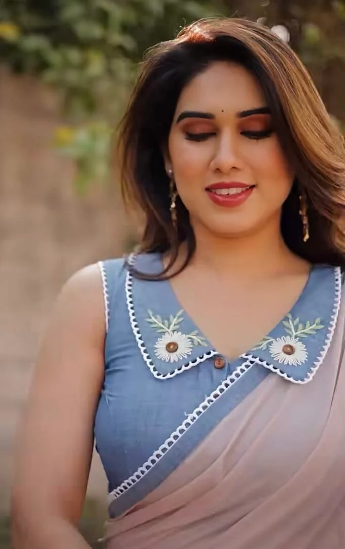 Trendy Blouse Designs for Silk Sarees