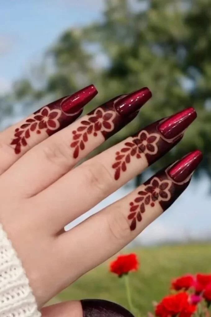 finger mehndi