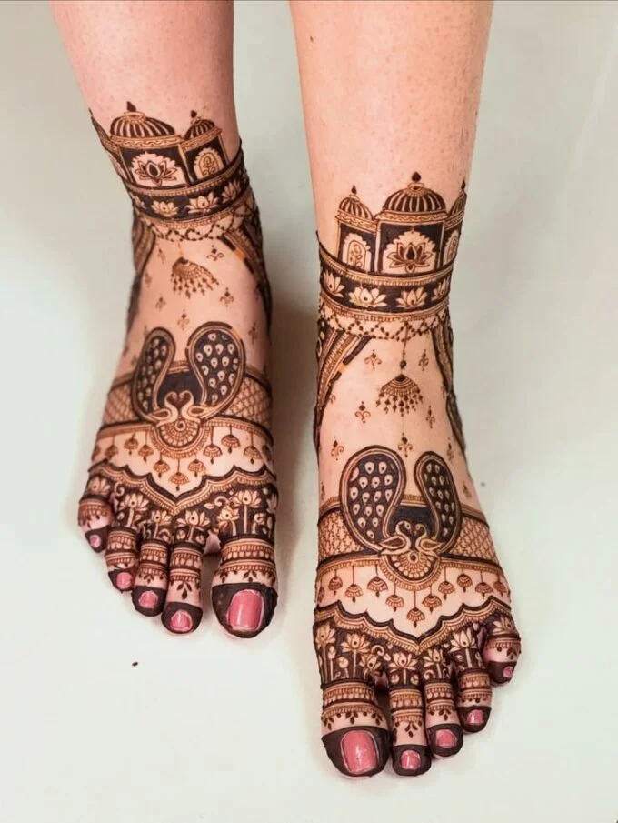 Top 8 Peacock Foot Mehndi Designs