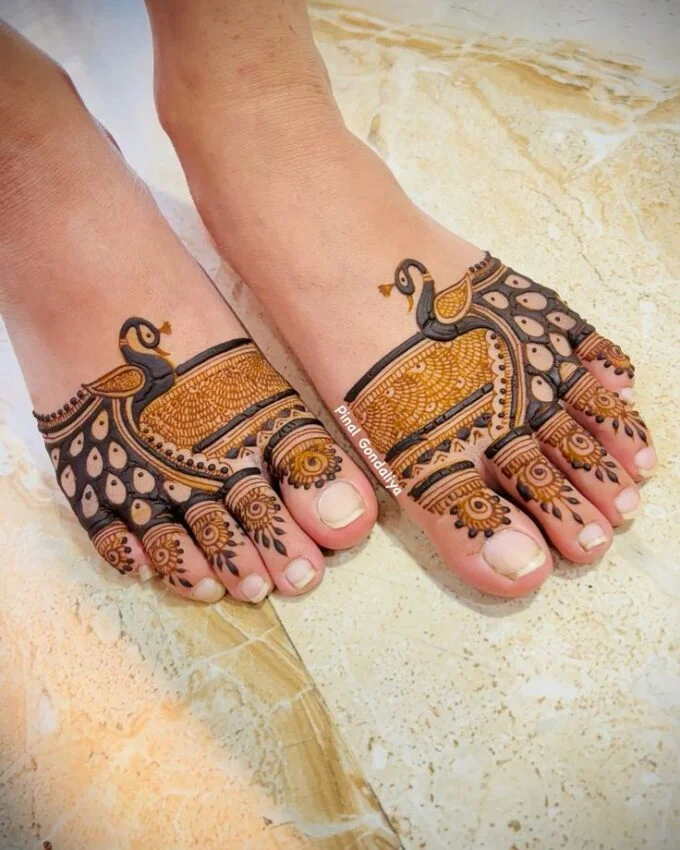 Top 8 Peacock Foot Mehndi Designs